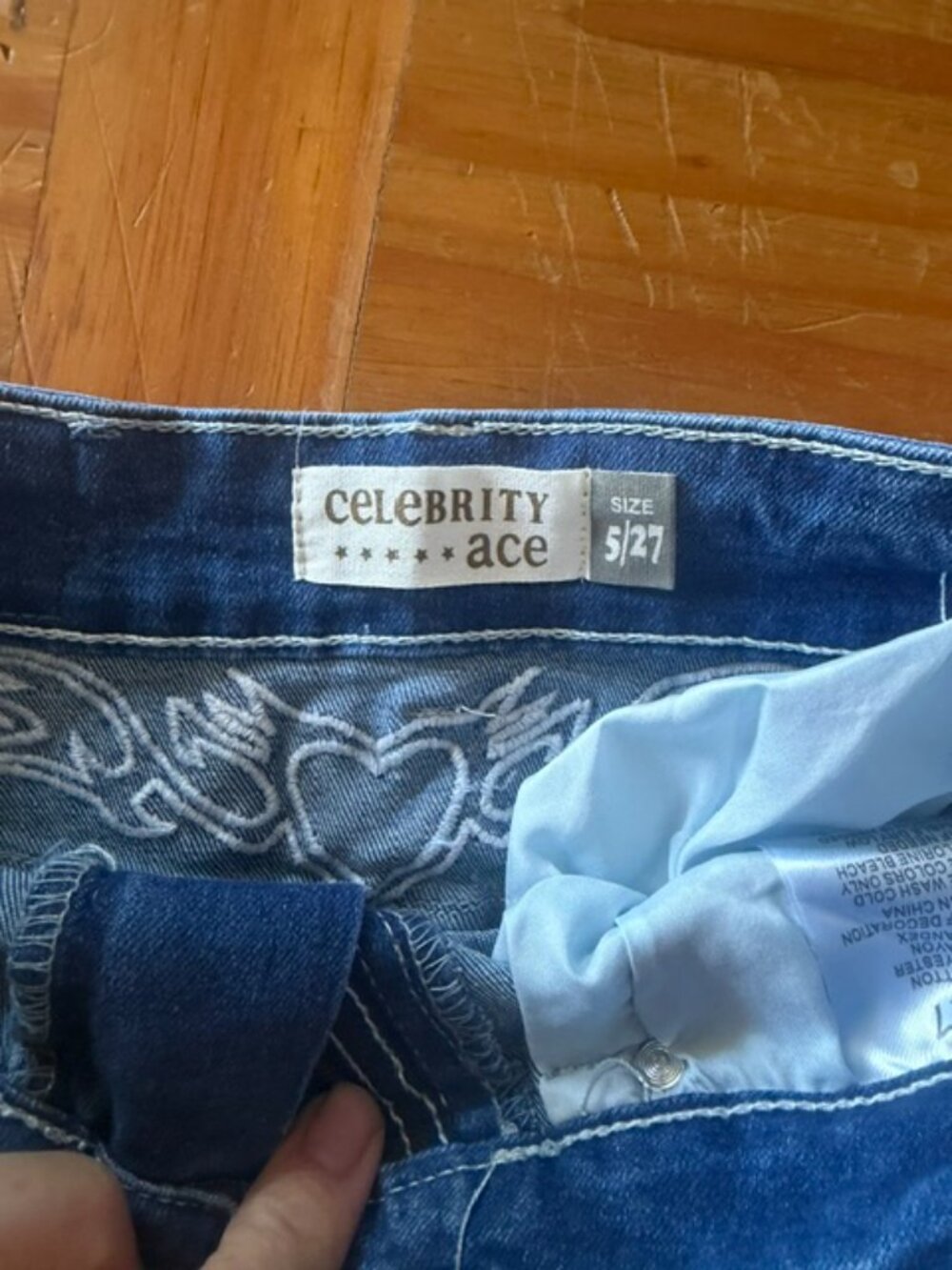 Shorts - Picture 2 of 3